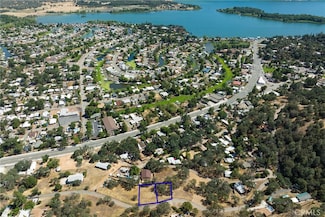 12739 Lakeview Dr, Clearlake Oaks, CA 95423