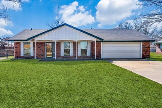 800 Alsue St, Fort Worth, TX 76140