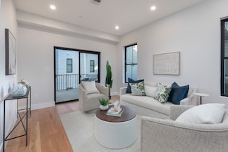 148 Falcon St Unit 3, Boston, MA 02128