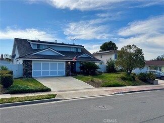 25112 Vespucci Rd, Laguna Hills, CA 92653