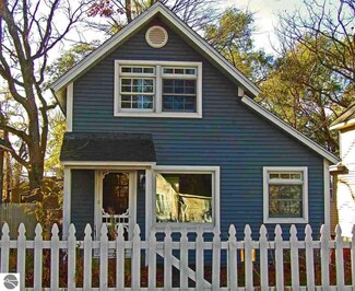 736 Webster St, Traverse City, MI 49686