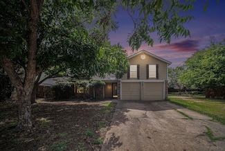 7912 Prairie Dr, Watauga, TX 76148
