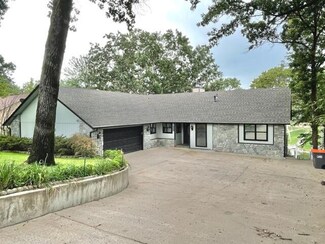 2624 Shasten St, Grove, OK 74344