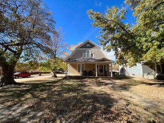 601 Cedar St, Kingman, KS 67068