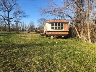 16419 N Shore Dr, Channelview, TX 77530