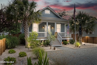 226 NE 76th St, Oak Island, NC 28465