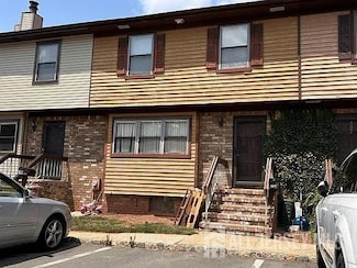 304 Merrywood Dr, Edison, NJ 08817