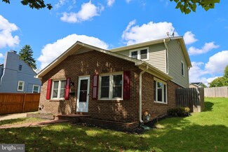 2624 E Maple St, Alexandria, VA 22306