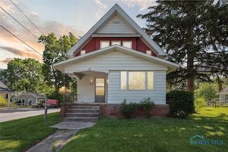 495 Hickory St, Perrysburg, OH 43551