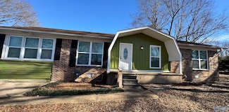 16642 Jay St, Athens, AL 35611