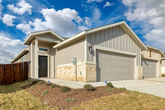 725 Fallow Dr, Venus, TX 76084