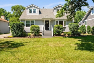 130 69th St, Darien, IL 60561