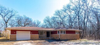 5085 Hayes St, Gary, IN 46408