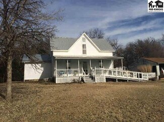 136 8th Ave, Inman, KS 67546