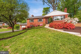 3146 Patrick Henry Dr, Falls Church, VA 22044