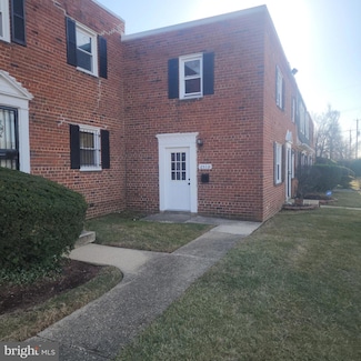 2513 Iverson St, Temple Hills, MD 20748