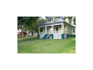416 N Main St, Carrollton, MO 64633