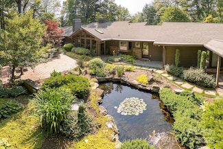 14 Stuyvesant Crescent, Asheville, NC 28803