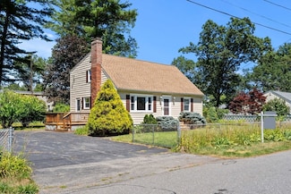 31 Dartmouth Dr, Billerica, MA 01821