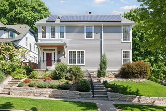 703 Linwood Ave, Saint Paul, MN 55105