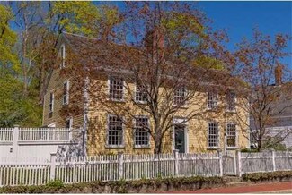 35 North St, Hingham, MA 02043