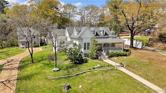 325 2nd Ave NW, Fayette, AL 35555