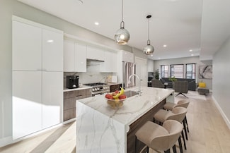 14 N Bennet St Unit 3, Boston, MA 02113