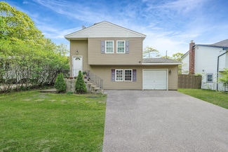 209 Burney Blvd, Mastic, NY 11950