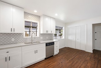 2435 Burlington Blvd, Dallas, TX 75211