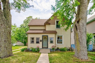 944 Burton St SW, Wyoming, MI 49509
