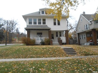 2144 W 5th St, Davenport, IA 52802