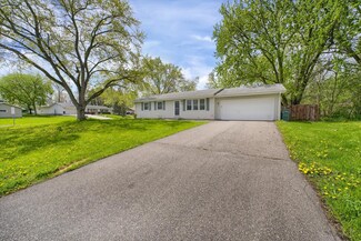 6533 Zealand Ave N, Brooklyn Park, MN 55428