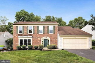 7010 Green Spring Ln, Alexandria, VA 22306