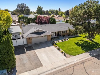 2011 Kentucky Dr, Nampa, ID 83686