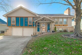 1205 NE 82nd St, Kansas City, MO 64118
