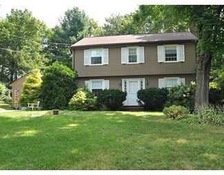 10 Eunice Cir, Wakefield, MA 01880