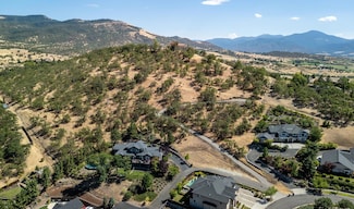 138 Monterey Dr, Medford, OR 97504
