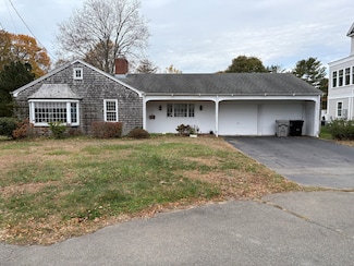 21 Fenwick St, Old Saybrook, CT 06475