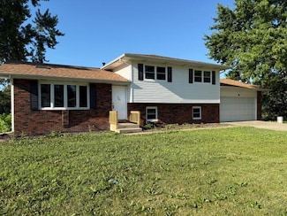 1525 W 74th Place, Merrillville, IN 46410