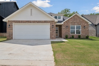 4516 S Dogwood Ave, Broken Arrow, OK 74011