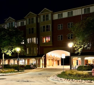 100 N Bokelman St Unit 430, Roselle, IL 60172