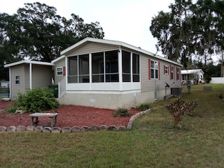 10 Landing Dr Unit 121, Leesburg, FL 34748