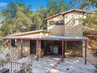 6748 Santa Susana Pass Rd, Simi Valley, CA 93063