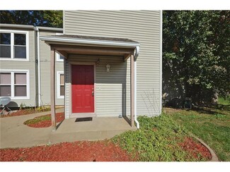 8334 NW Barrybrooke Dr, Kansas City, MO 64151