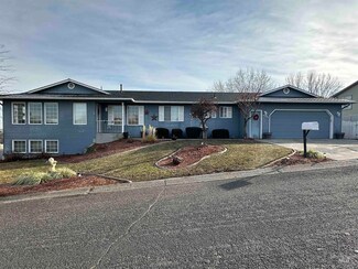 2901 Knoll Crest Dr, Lewiston, ID 83501