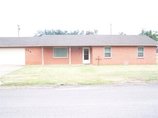 204 N Charles St, Shattuck, OK 73858
