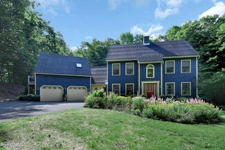 26 N Mountain Rd, Lanesborough, MA 01237