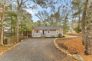 3 Compass Cir, East Falmouth, MA 02536