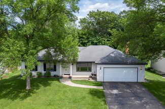 4270 Dunrovin Ln, Saint Paul, MN 55123