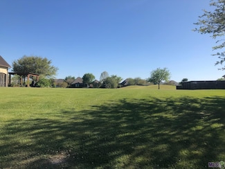 5448 Cypress Point Ln, Gonzales, LA 70737